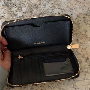 Michael Kors wristlet